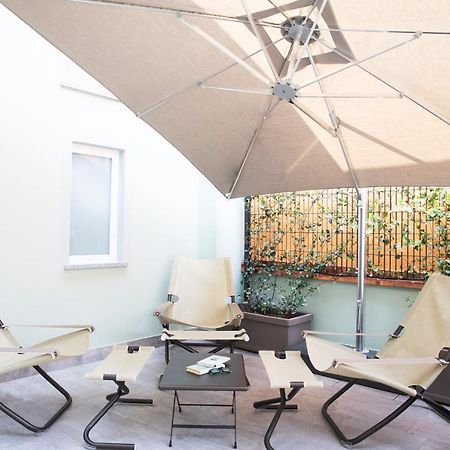 Charming Moment Di Villa Porta - Residenza Porto Vecchio Luino Exterior foto