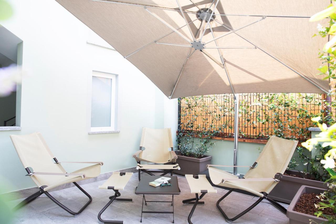 Charming Moment Di Villa Porta - Residenza Porto Vecchio Luino Exterior foto